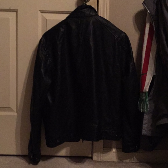 Polyester black jacket. - Picture 2 of 2